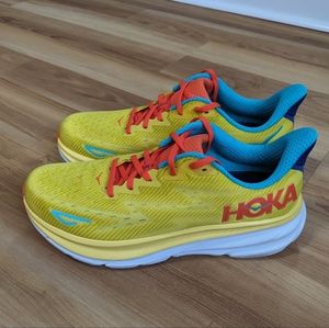 HOKA CLIFTON 9 - Mens Running Shoes - SIZE 10.5D